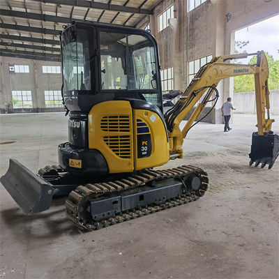 PC30 Komatsu mini graafmachine 3 ton 3D84E met cabine