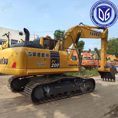 PC200 Gebruikte Komatsu-graafmachine 20 ton Japanse gebruikte middelgrote hydraulische kruipgraafmachine