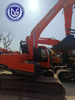 Compact ontworpen DX140 Gebruikte Doosan graafmachine kosteneffectief, geautomatiseerde besturing