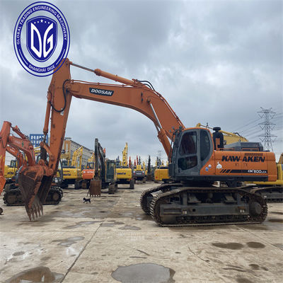 Gebruikte Doosan DX500 50 ton graafmachine met nauwkeurige controle over de graafwerkzaamheden
