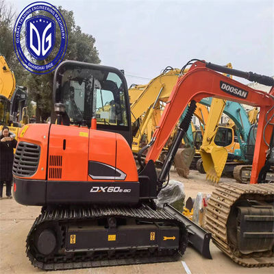 Beveiligd en stabiel DX60 Gebruikte Doosan 6 ton graafmachine Gebruikte Mini met volledig geüpgraded