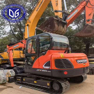 Beveiligd en stabiel DX60 Gebruikte Doosan 6 ton graafmachine Gebruikte Mini met volledig geüpgraded