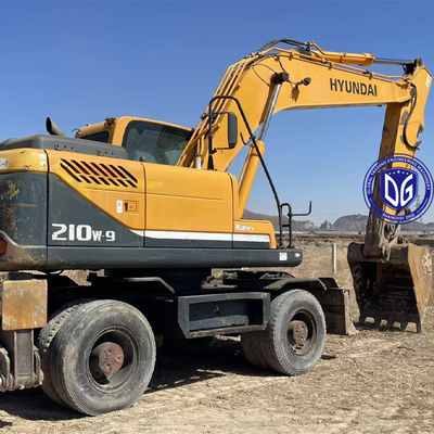 Gebruikte Hyundai wielgraver model 210W-9 origineel en in goede staat te koop