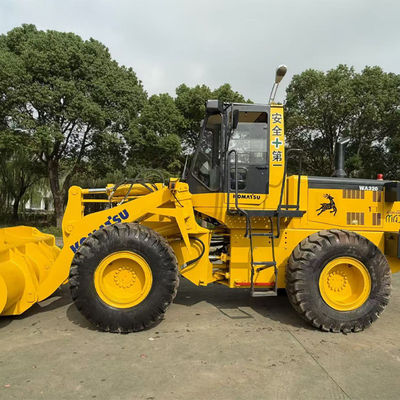 Japanse merkladder Komatsu WA320 Gebruikte ladder voor Komatsu-bouwmachines