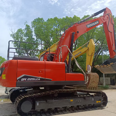 Betaalbare Doosan DX225 Graafmachine Rupsband Type Uitstekende Staat
