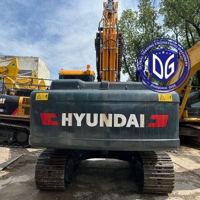 Gebruikte Hyundai 220LC-9S graafmachine. 22 ton zware apparatuur in uitstekende staat.